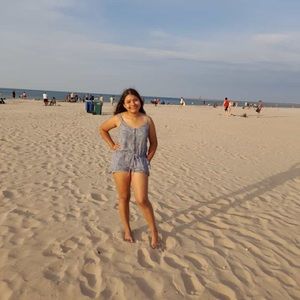 Meet your Posher, Yeimi